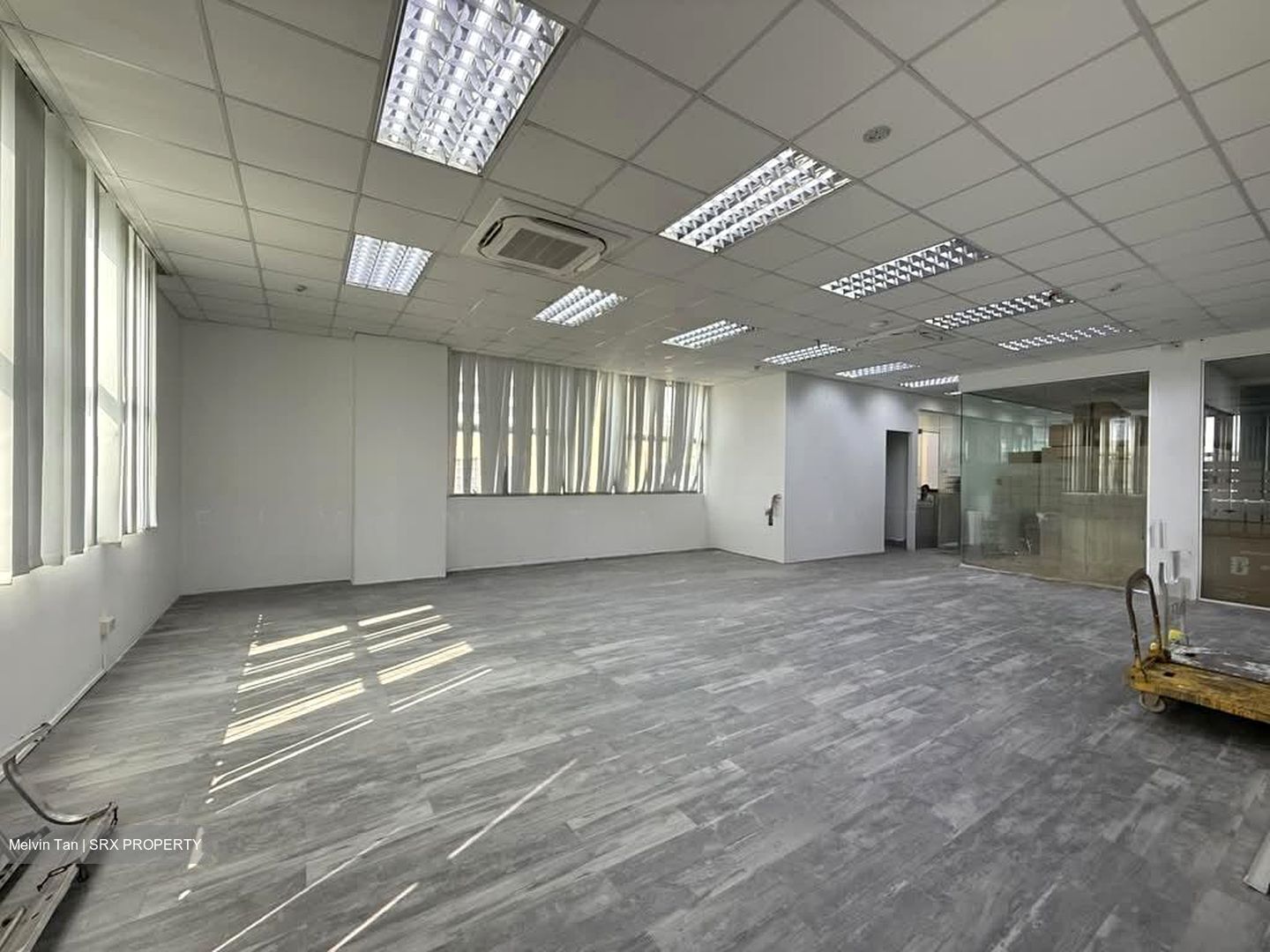 Jean Yip Building (D14), Factory #605337591